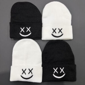 کلاه گلدوزی شده لبخند