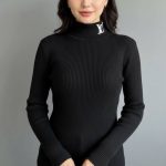 ️بلوز یقه اسکی گلدوزی LV (پک 6 عددی)